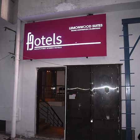 Lemonwood Suites By F9 Hotels - Trivoli Garden Chhatarpur 뉴델리 외부 사진