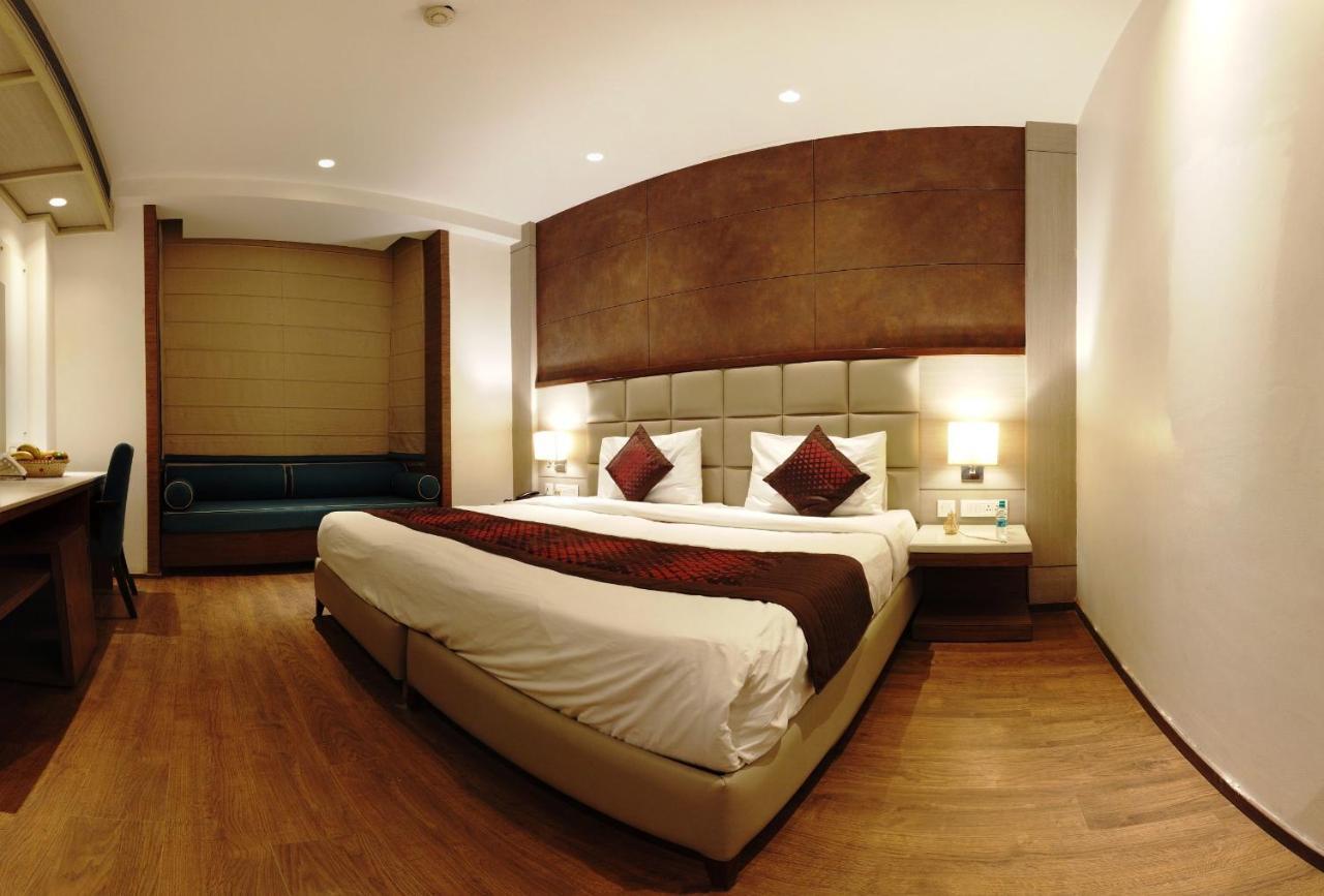 Lemonwood Suites By F9 Hotels - Trivoli Garden Chhatarpur 뉴델리 외부 사진