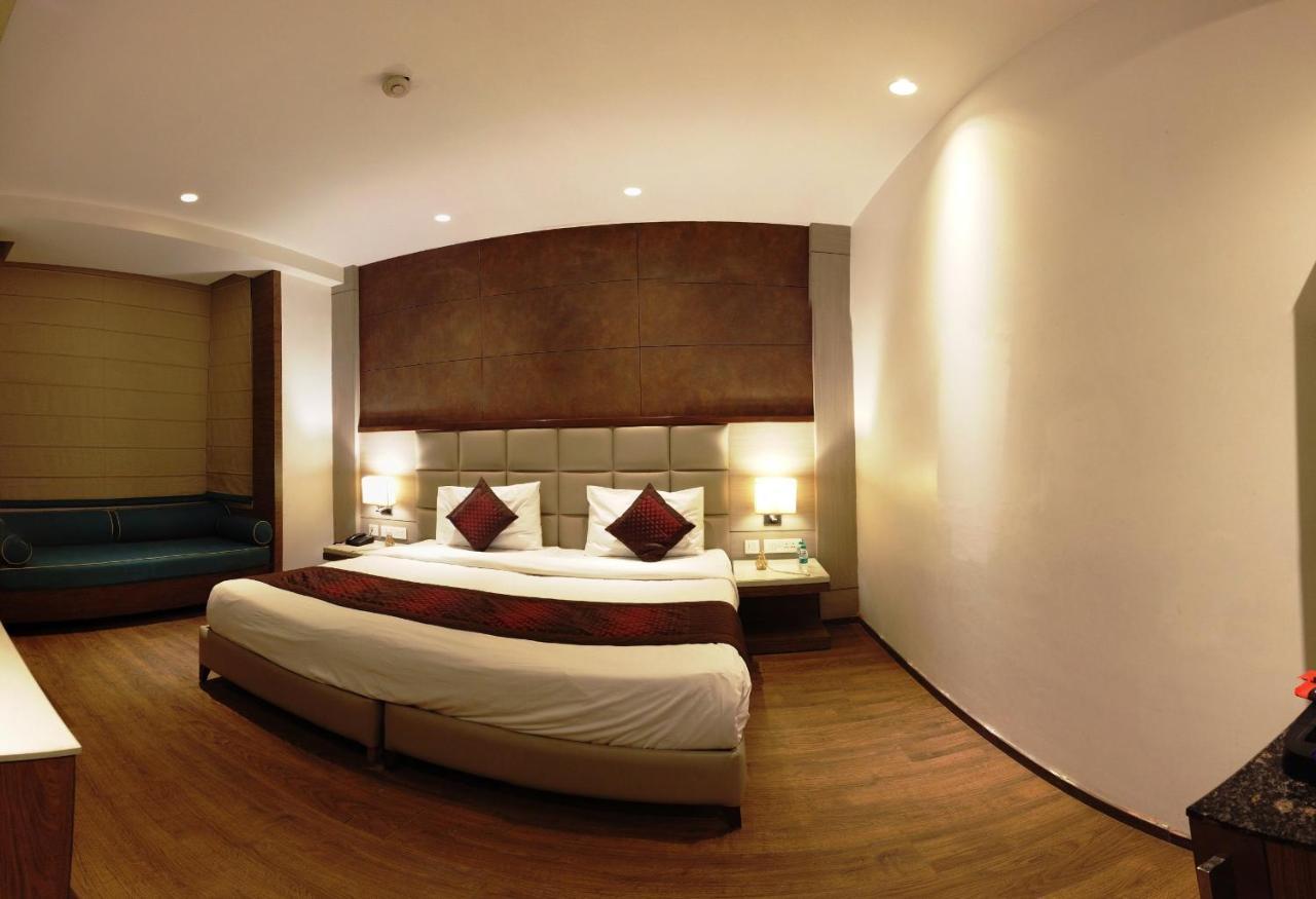 Lemonwood Suites By F9 Hotels - Trivoli Garden Chhatarpur 뉴델리 외부 사진
