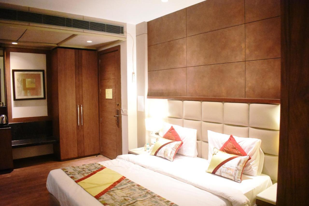 Lemonwood Suites By F9 Hotels - Trivoli Garden Chhatarpur 뉴델리 외부 사진