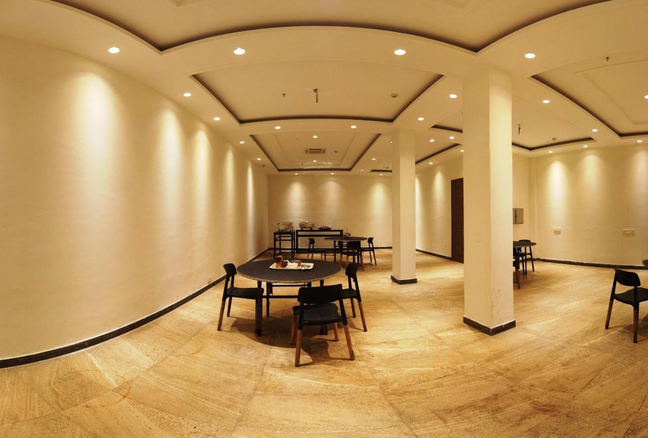Lemonwood Suites By F9 Hotels - Trivoli Garden Chhatarpur 뉴델리 외부 사진