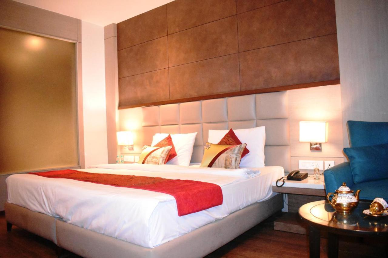 Lemonwood Suites By F9 Hotels - Trivoli Garden Chhatarpur 뉴델리 외부 사진