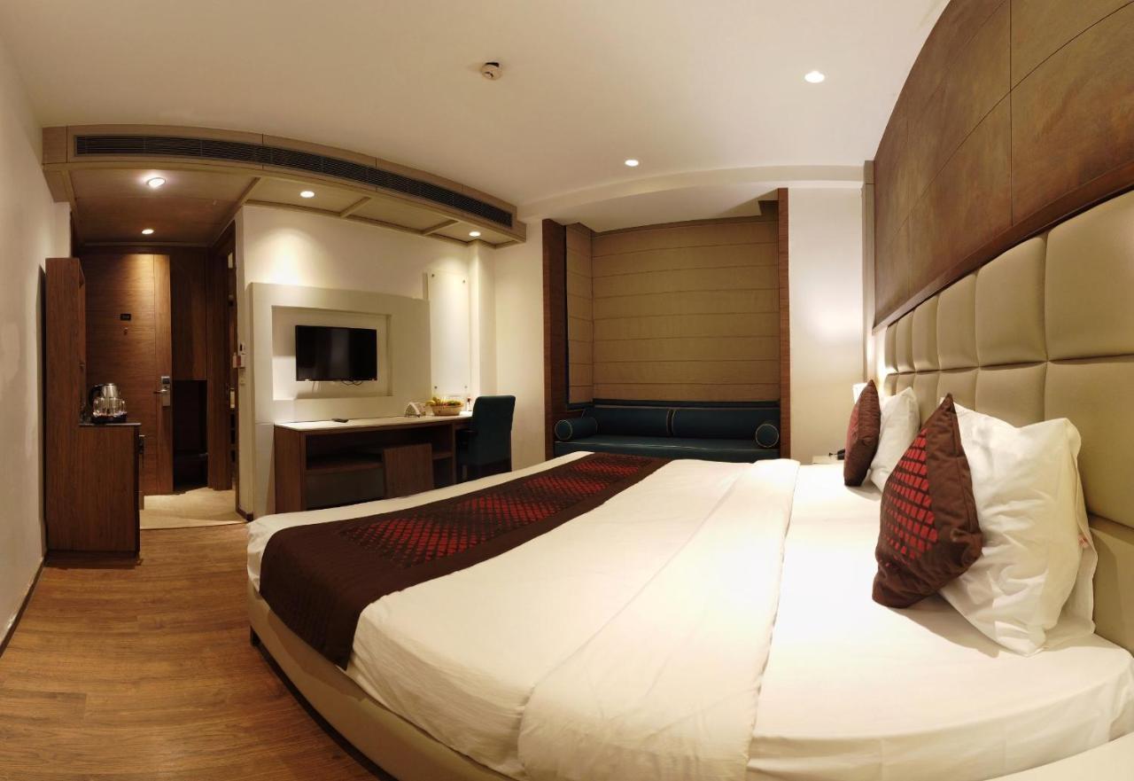 Lemonwood Suites By F9 Hotels - Trivoli Garden Chhatarpur 뉴델리 외부 사진