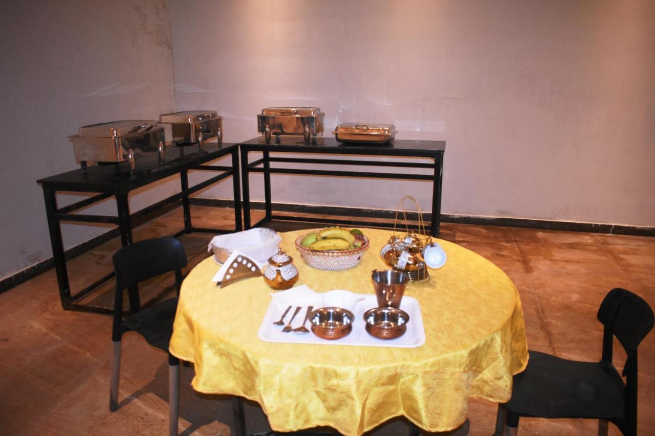 Lemonwood Suites By F9 Hotels - Trivoli Garden Chhatarpur 뉴델리 외부 사진