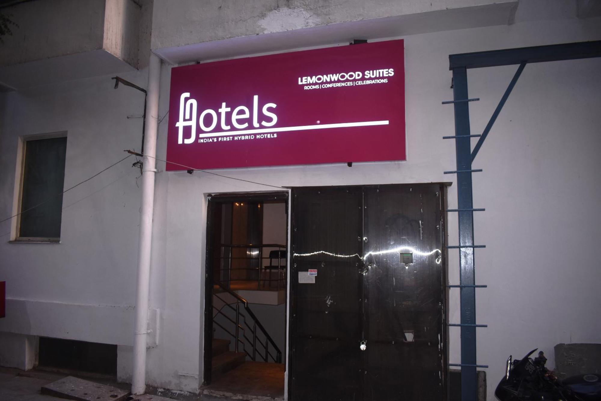 Lemonwood Suites By F9 Hotels - Trivoli Garden Chhatarpur 뉴델리 외부 사진