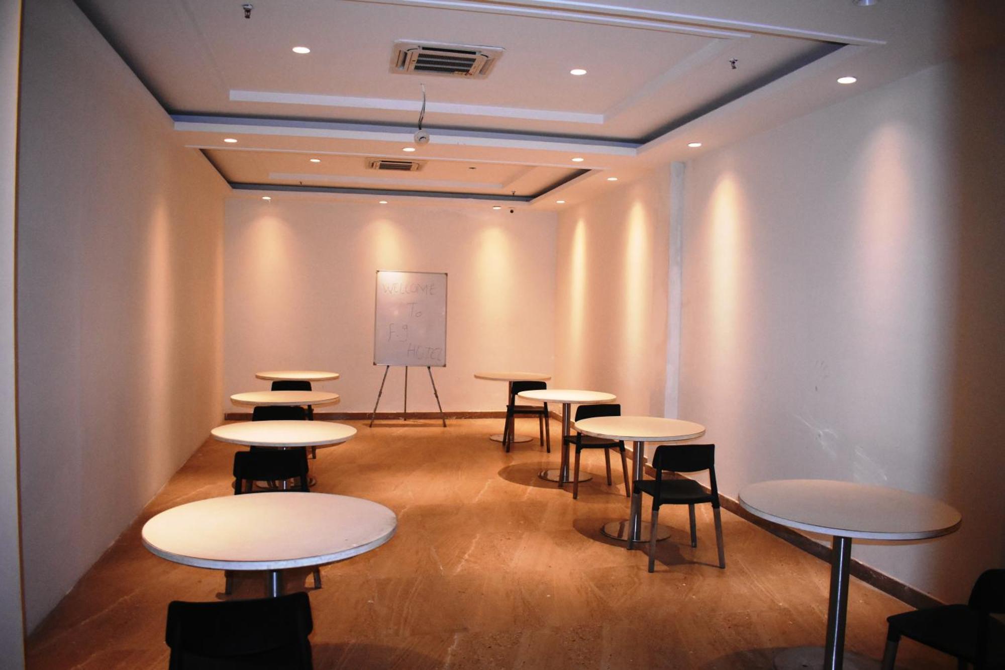 Lemonwood Suites By F9 Hotels - Trivoli Garden Chhatarpur 뉴델리 외부 사진